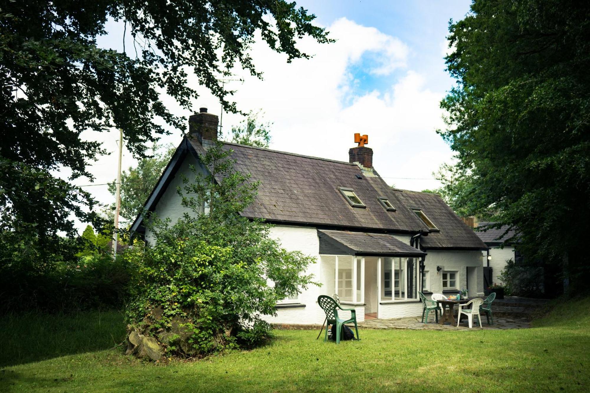 Garden Cottage Newcastle Emlyn Exterior photo