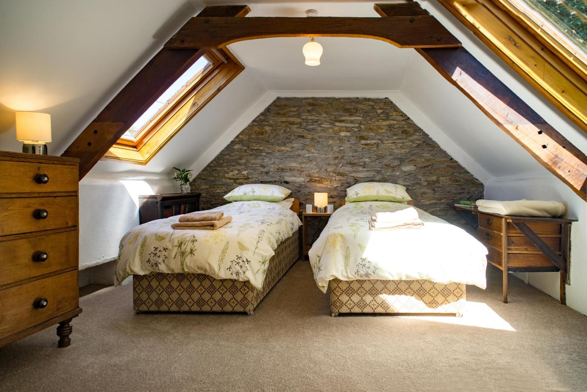 Garden Cottage Newcastle Emlyn Exterior photo